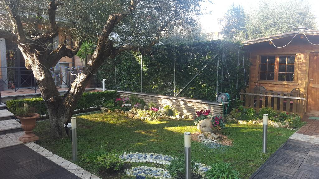 רומא Aurelia Garden Gold B&B מראה חיצוני תמונה