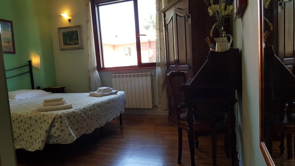 רומא Aurelia Garden Gold B&B מראה חיצוני תמונה