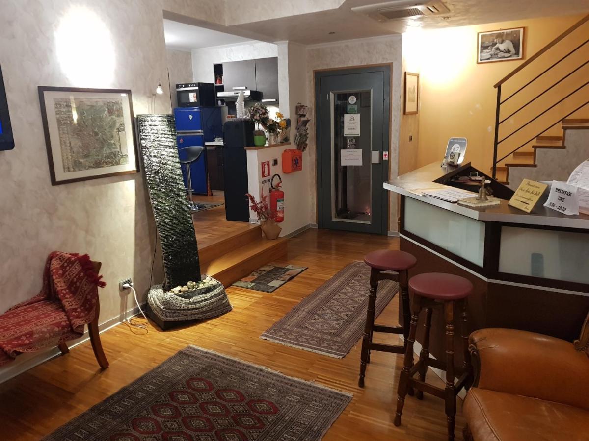 רומא Aurelia Garden Gold B&B מראה חיצוני תמונה